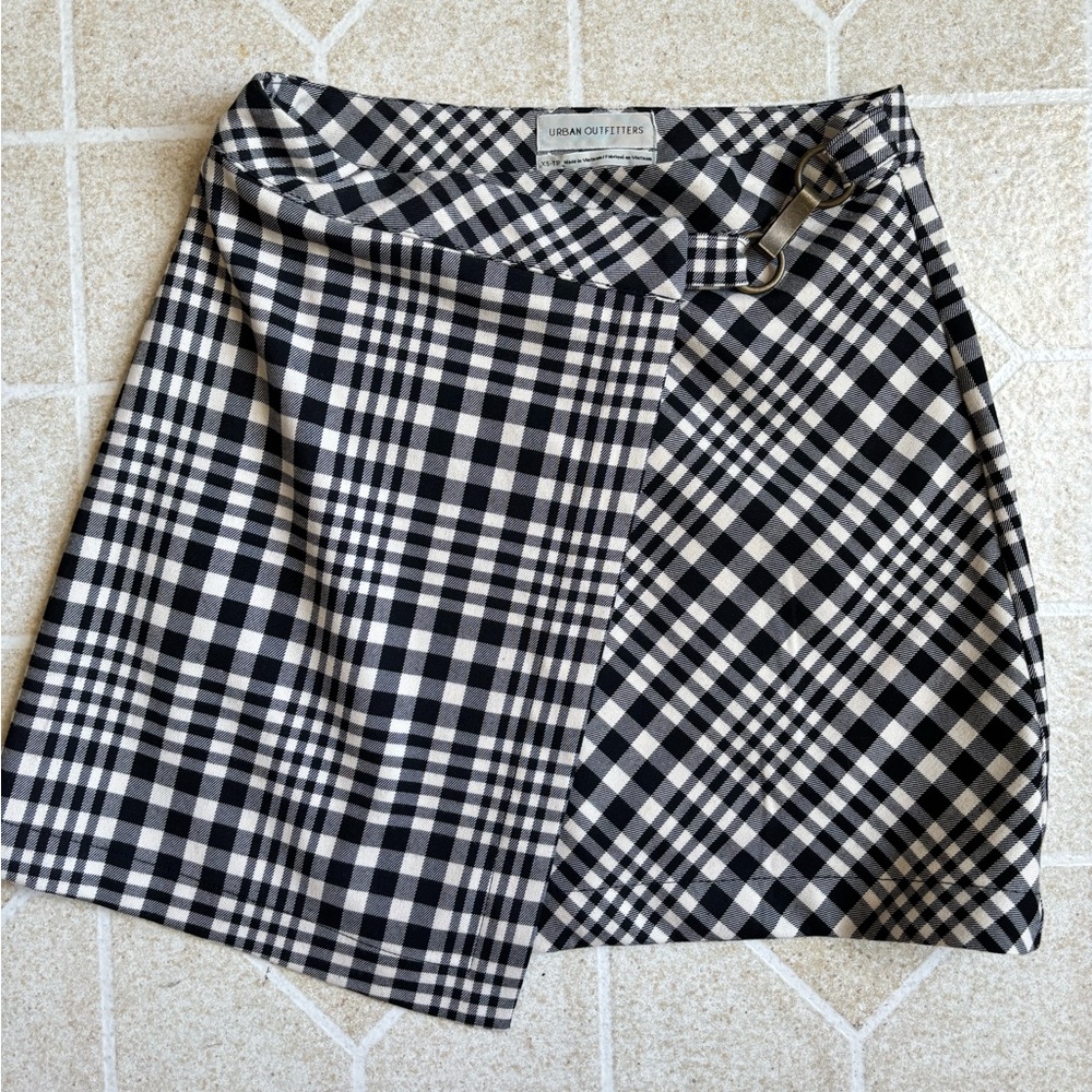 Urban Outfitters Black and White Plaid Mini Skirt
